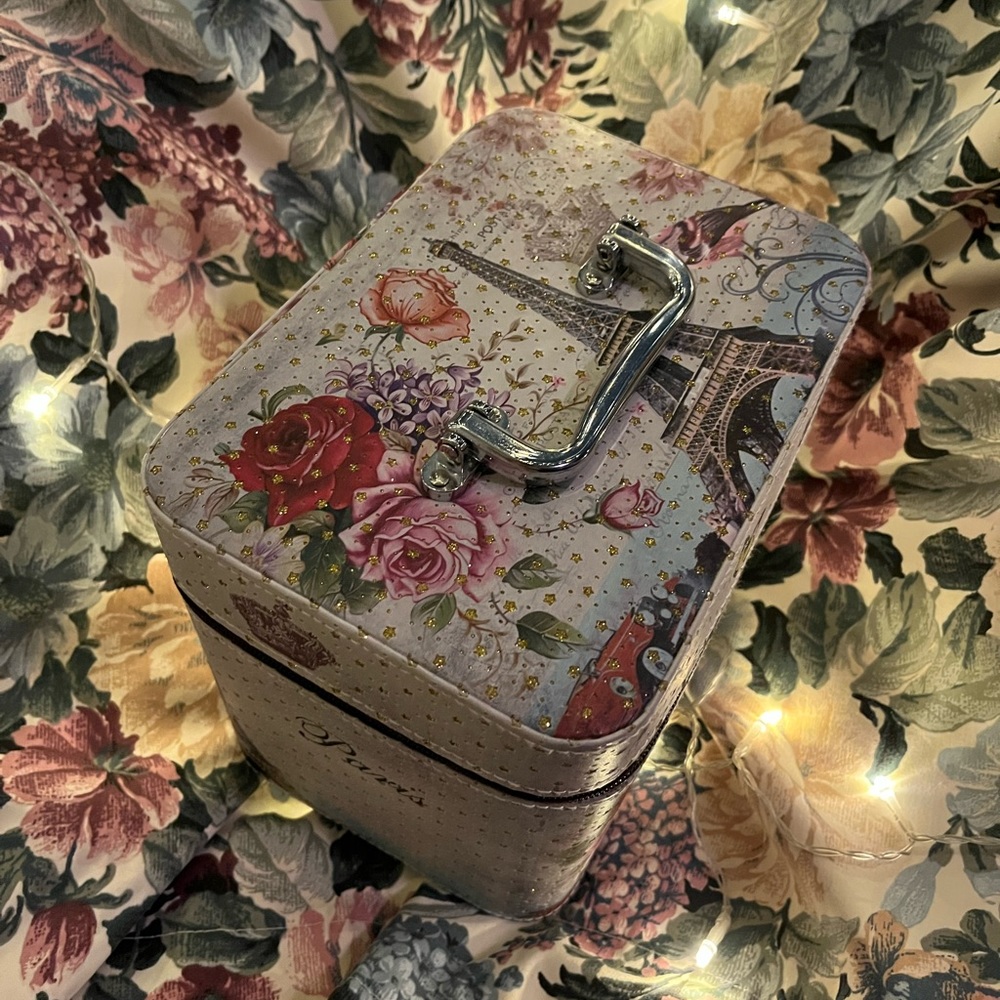 Glittery Paris Makeup Case